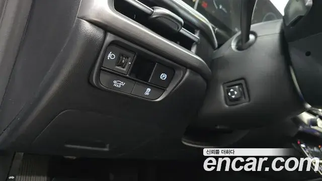 Hyundai Grandeur Hybrid 2023 — ფოტო 28/32