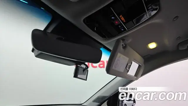 Hyundai Grandeur Hybrid 2023 — ფოტო 21/32