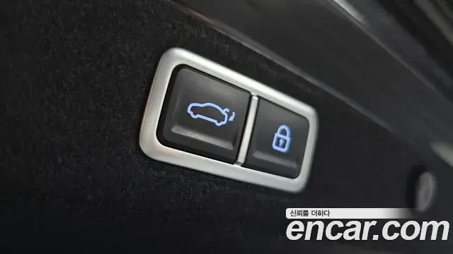Hyundai Grandeur Hybrid 2023 — ფოტო 23/32