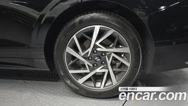 Hyundai Grandeur Hybrid 2023 — ფოტო 5/32