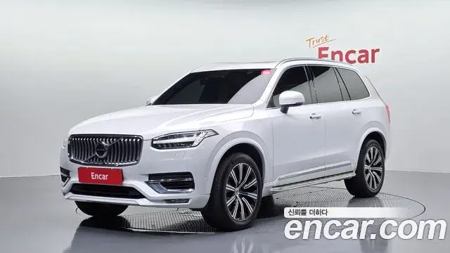 Volvo XC90 2020 — ფოტო 16/20