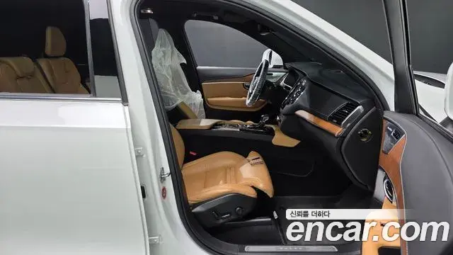 Volvo XC90 2020 — ფოტო 20/20