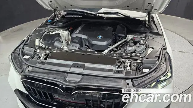 BMW 5 Series 2024 — Şəkil 27/31