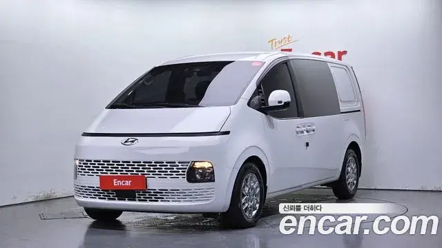Hyundai Staria 2022 — Фото 1/20