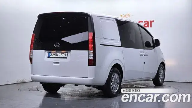 Hyundai Staria 2022 — Фото 2/20