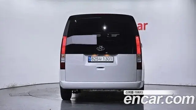 Hyundai Staria 2022 — Фото 4/20