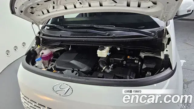 Hyundai Staria 2022 — Фото 6/20