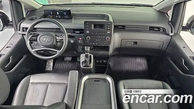 Hyundai Staria 2022 — Фото 7/20