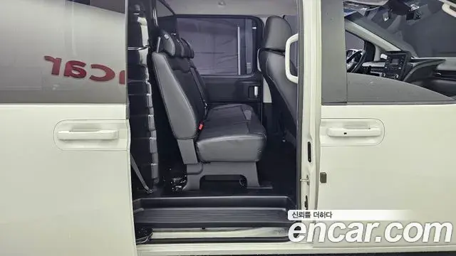 Hyundai Staria 2022 — Фото 12/20