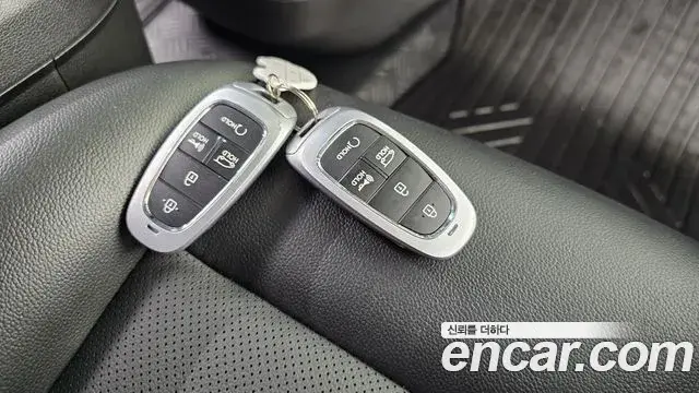Hyundai Staria 2022 — Фото 16/20