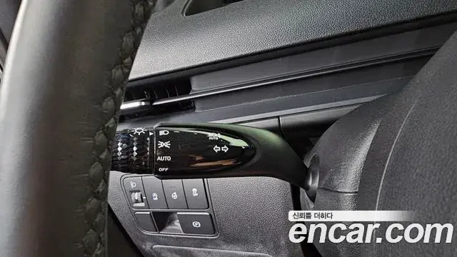 Hyundai Staria 2022 — Фото 18/20