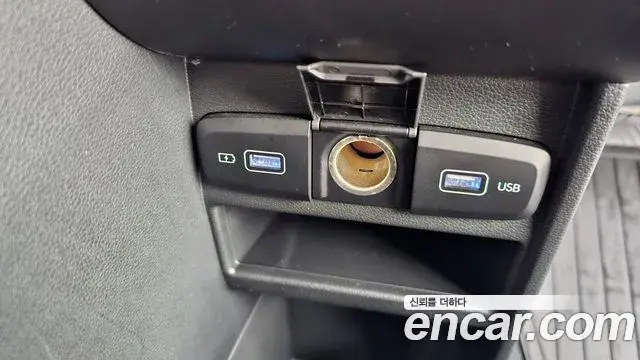 Hyundai Staria 2022 — Фото 19/20
