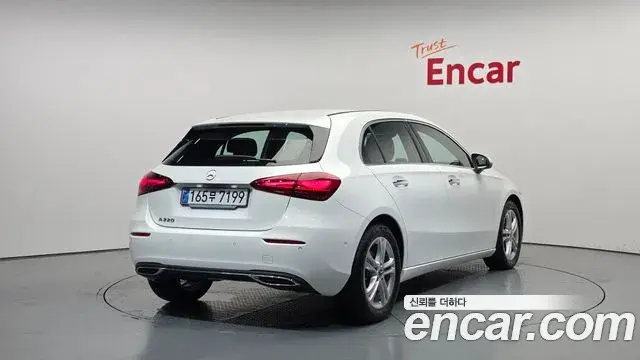 Mercedes-Benz A-Class 2025 — Photo 22/31