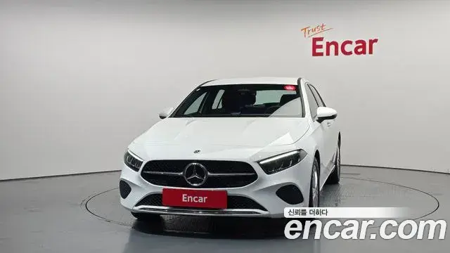 Mercedes-Benz A-Class 2025 — Photo 17/31