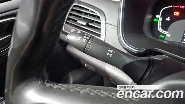 Renault Samsung SM6 2023 — ფოტო 29/32