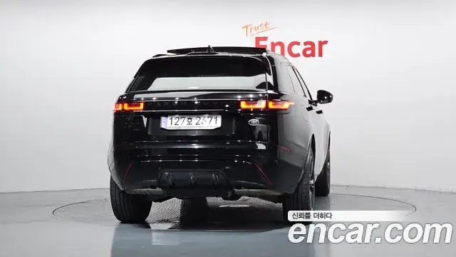 Land Rover Range Rover Velar 2023 — Photo 13/20