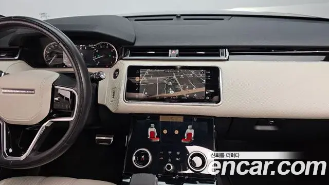 Land Rover Range Rover Velar 2023 — Photo 16/20