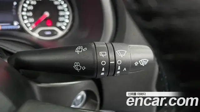 Jeep Renegade 2023 — Şəkil 2/20