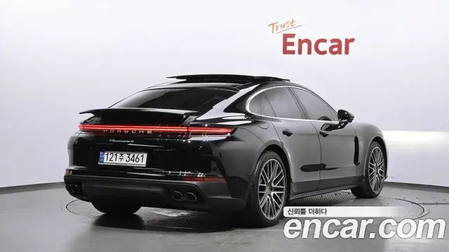 Porsche Panamera 2024 — Фото 1/20