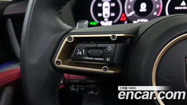 Porsche Panamera 2024 — Şəkil 26/39