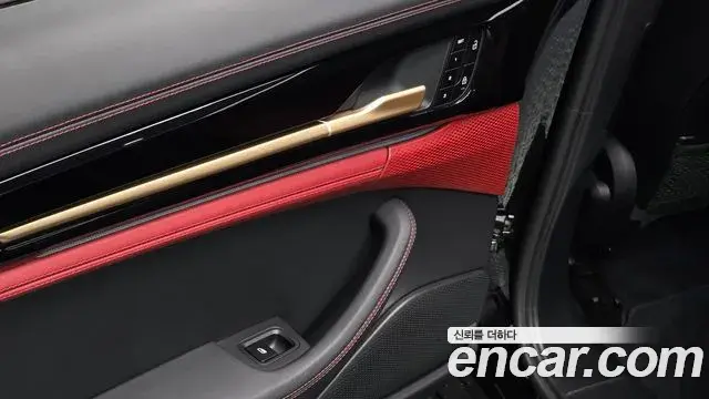 Porsche Panamera 2024 — Şəkil 33/39