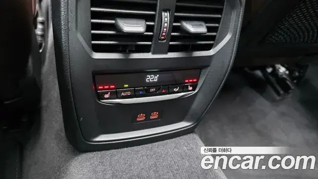 BMW 3 Series 2022 — Photo 28/33