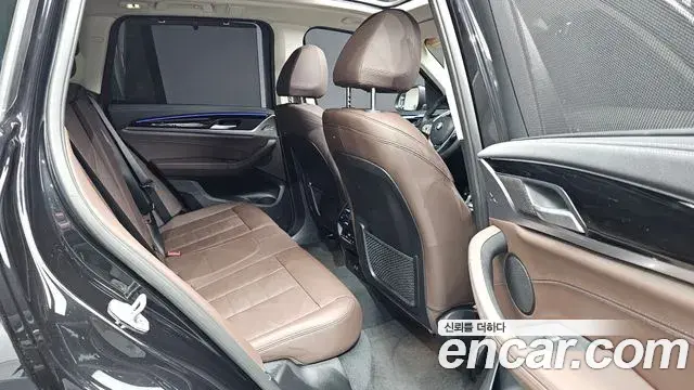 BMW X3 2022 — ფოტო 15/31