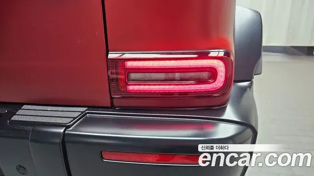 Mercedes-Benz G-Class 2023 — Şəkil 29/32