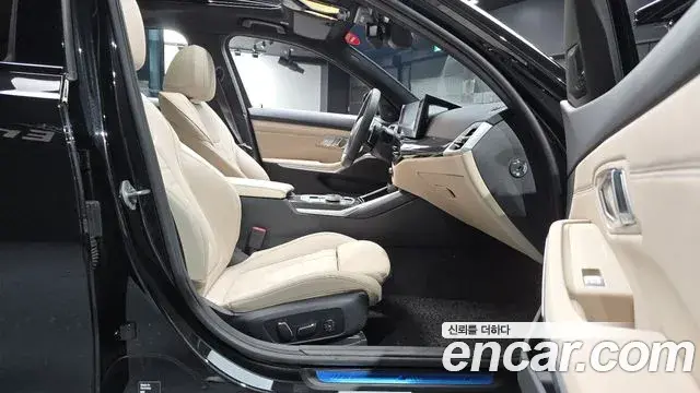 BMW 3 Series 2025 — Şəkil 21/33