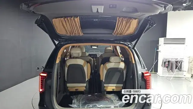 Kia Carnival 2024 — Şəkil 18/20