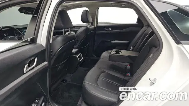 Kia K5 2024 — ფოტო 6/33