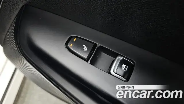 Kia K5 2024 — ფოტო 27/33