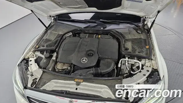 Mercedes-Benz C-Class 2019 — Фото 6/20