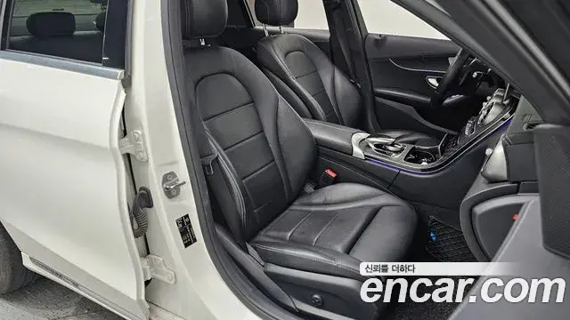 Mercedes-Benz C-Class 2019 — Фото 11/20