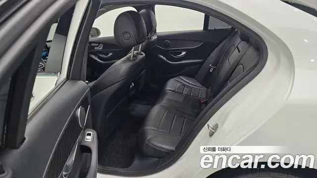 Mercedes-Benz C-Class 2019 — Фото 12/20