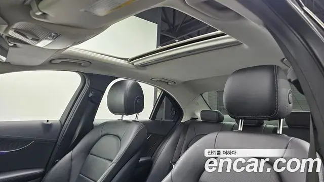 Mercedes-Benz C-Class 2019 — Фото 17/20