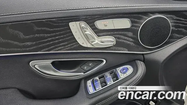Mercedes-Benz C-Class 2019 — Фото 19/20