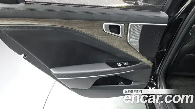 Kia K8 2021 — Şəkil 17/32