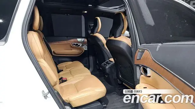 Volvo XC90 2019 — Şəkil 17/20
