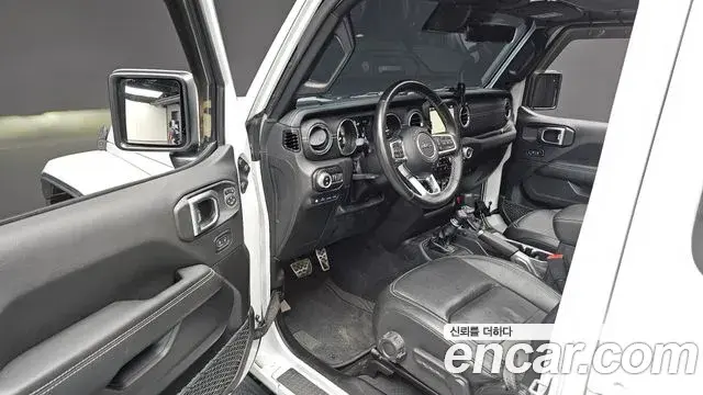 Jeep Wrangler 2022 — Photo 6/29
