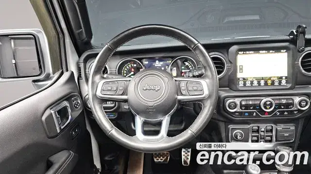 Jeep Wrangler 2022 — Photo 13/29