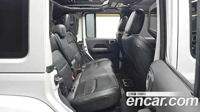 Jeep Wrangler 2022 — Photo 20/29