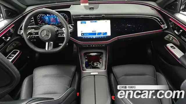 Mercedes-Benz E-Class 2025 — ფოტო 17/32