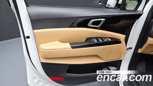 Kia Carnival 2021 — Şəkil 8/30