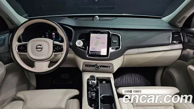 Volvo XC90 2023 — ფოტო 16/20