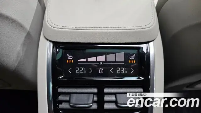 Volvo XC90 2023 — ფოტო 6/20
