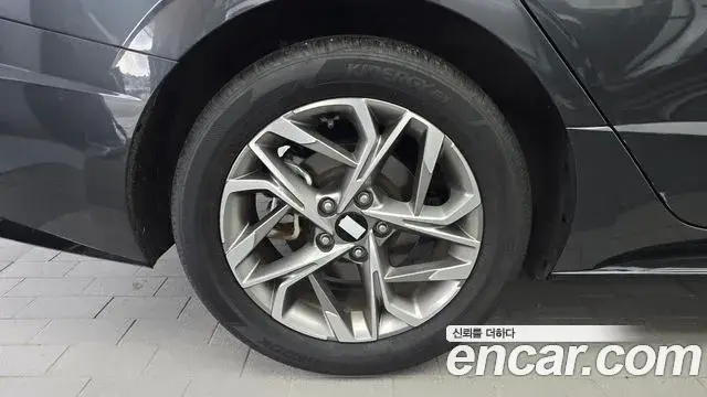 Hyundai Sonata Hybrid 2021 — ფოტო 28/30