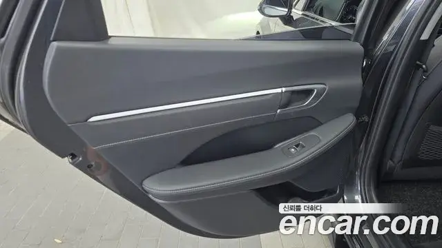 Hyundai Sonata Hybrid 2021 — ფოტო 4/30