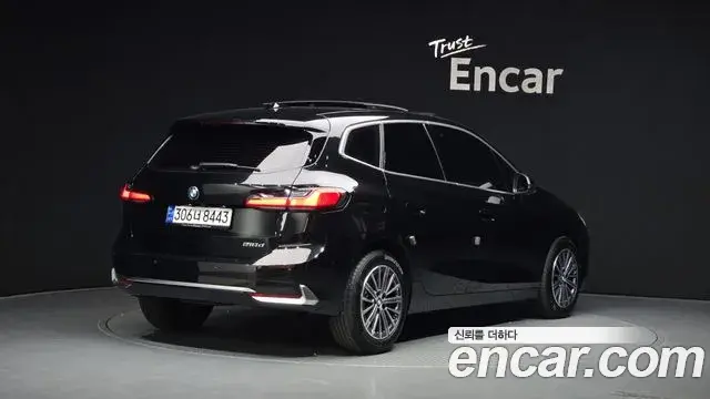 BMW 2 Series Active Tourer 2025 — ფოტო 15/32