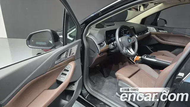 BMW 2 Series Active Tourer 2025 — ფოტო 32/32